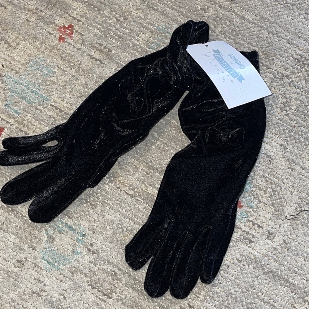 Gymboree black winter dressy gloves to wear